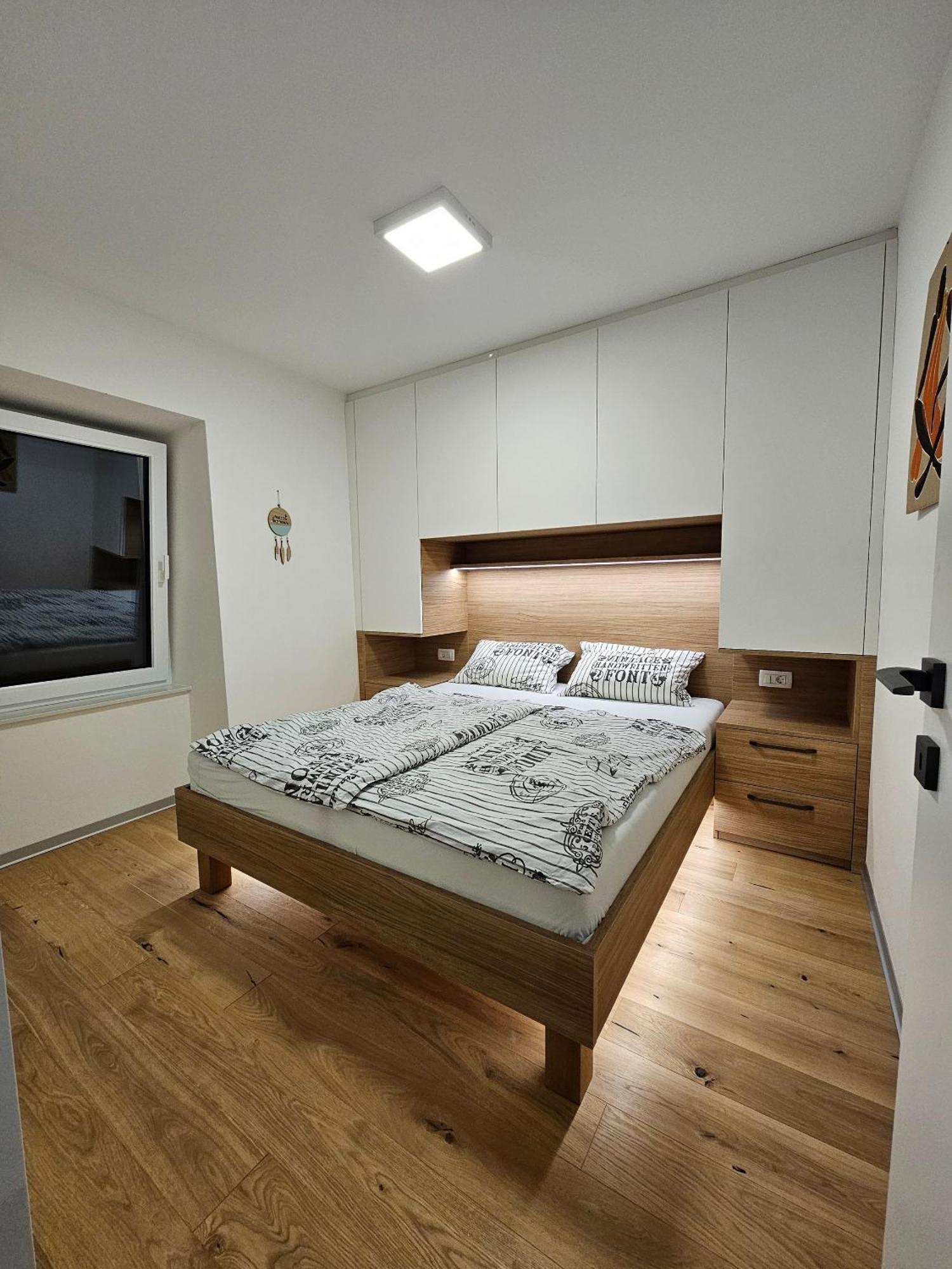 Seaview Apartment Mirjam With Jacuzzi Порторож Екстериор снимка